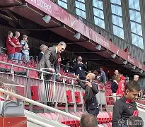 万博max网页版-汤普森高光时刻